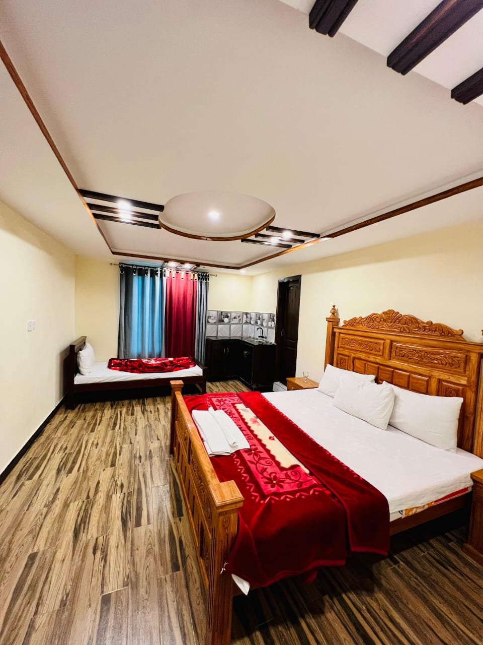 WhatsApp Image 2024-10-30 at 7.33.18 PM(1)